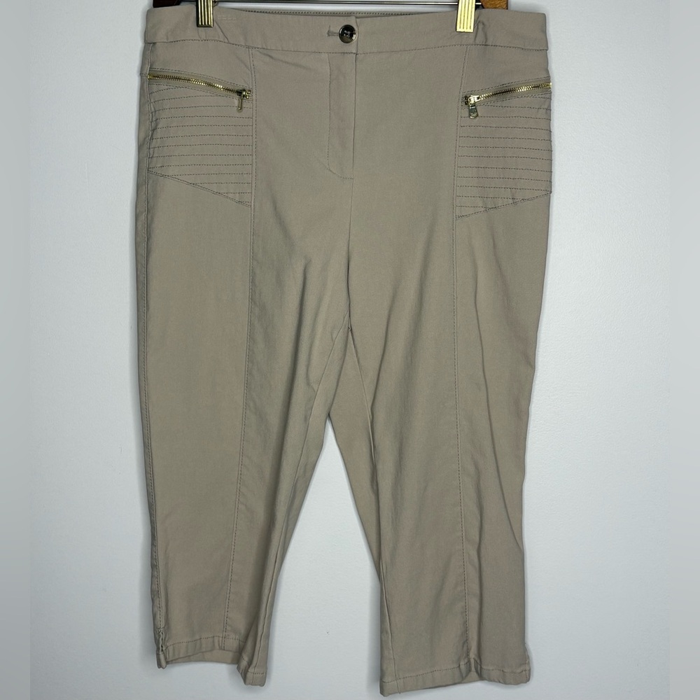 Conrad C Tan Capris with Gold Accents Size 12 Petite